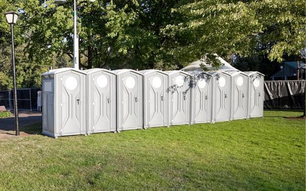 the number of special event portable restrooms needed depends on the size and type of event, but our team can help determine the appropriate number based on attendance and duration